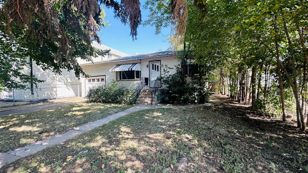 Picture of 282 1 Street W, Drumheller Real Estate Listing