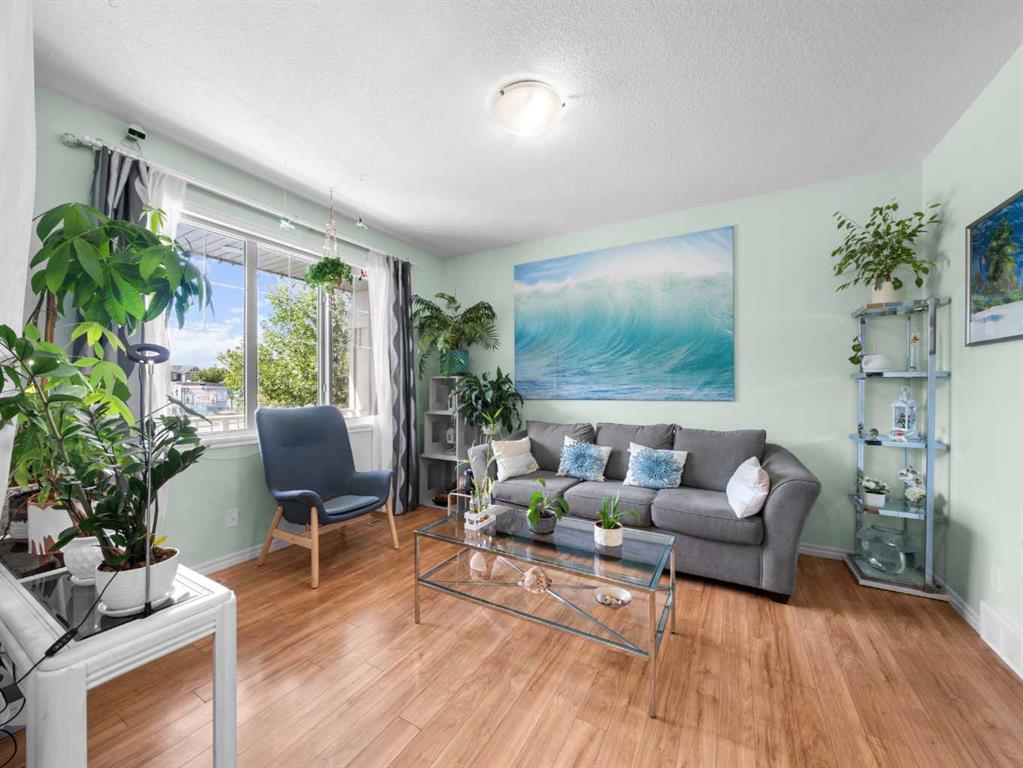 Picture of 1585 Legacy Circle SE, Calgary Real Estate Listing