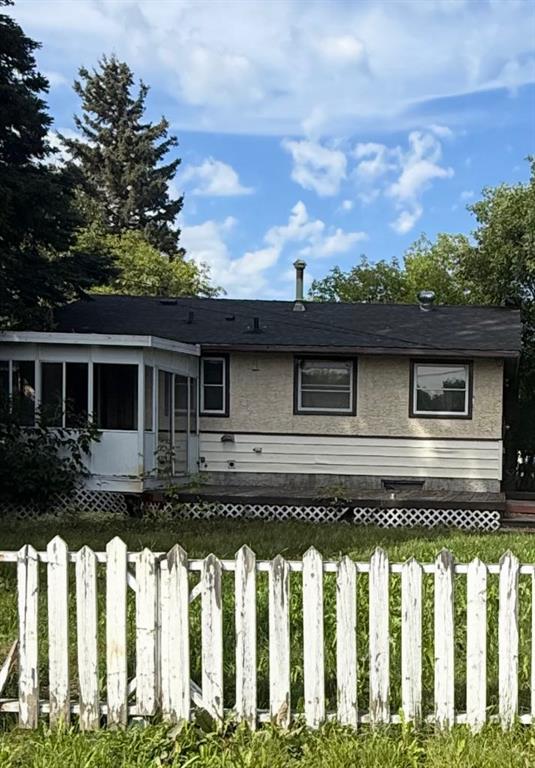Picture of 5423 46 Street  , Whitecourt Real Estate Listing