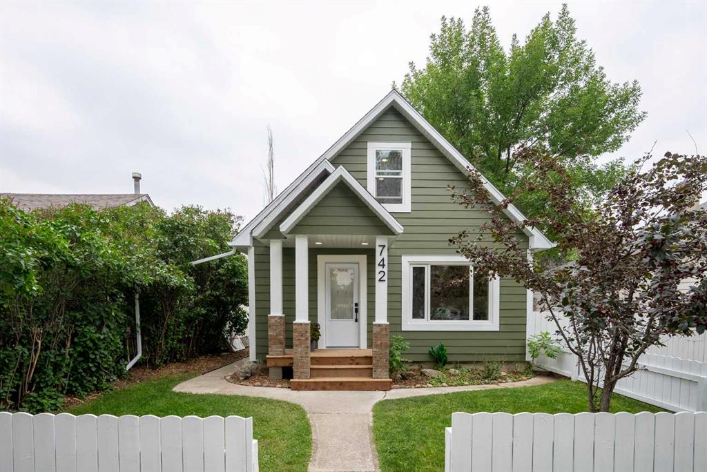 Picture of 742 12C Street N, Lethbridge Real Estate Listing