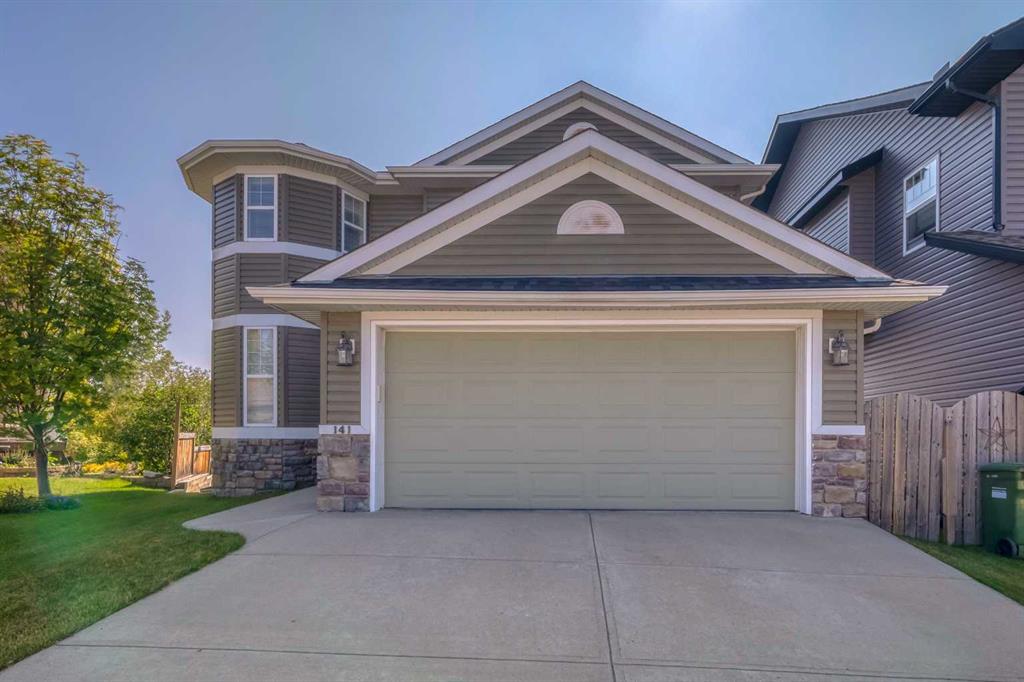 Picture of 141 Royal Abbey Court NW, Calgary Real Estate Listing