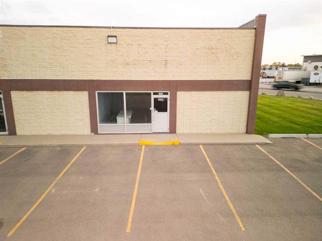 Picture of 3002 2 Avenue N, Lethbridge Real Estate Listing