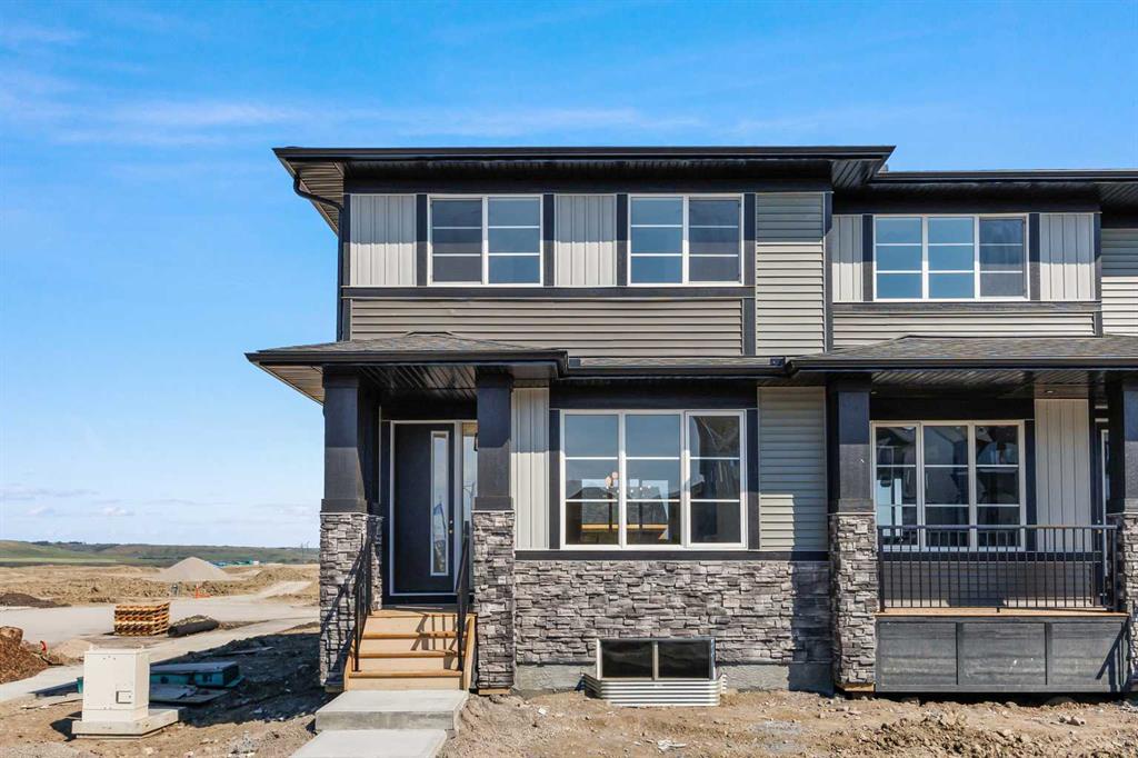 Picture of 21 Southborough Lane , Cochrane Real Estate Listing