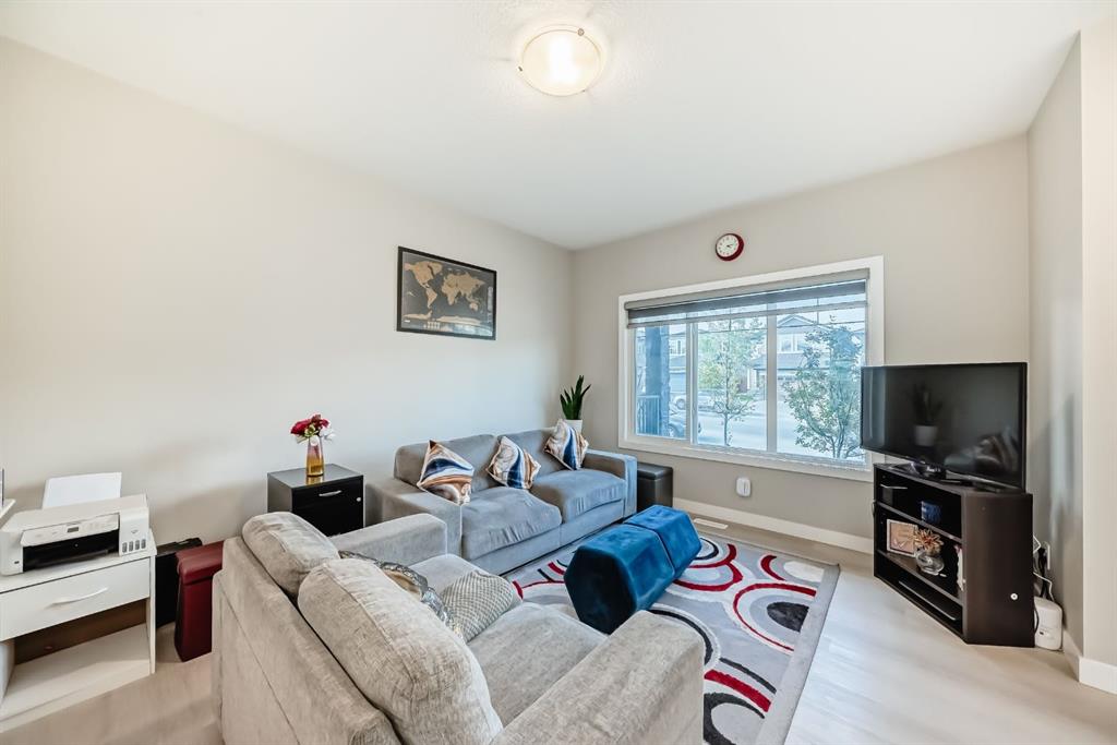 Picture of 559 cornerstone Avenue NE, Calgary Real Estate Listing