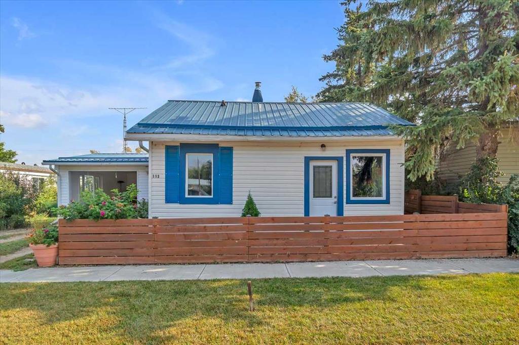 Picture of 113 2nd Avenue E, Delia Real Estate Listing