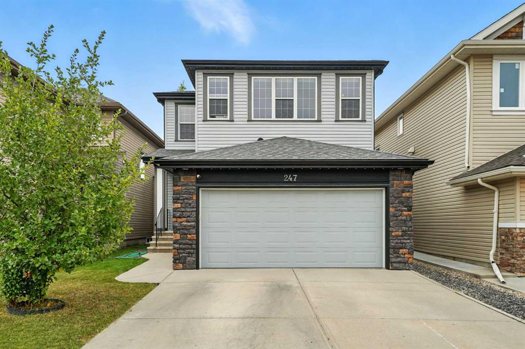 Picture of 247 Copperpond Circle SE, Calgary Real Estate Listing