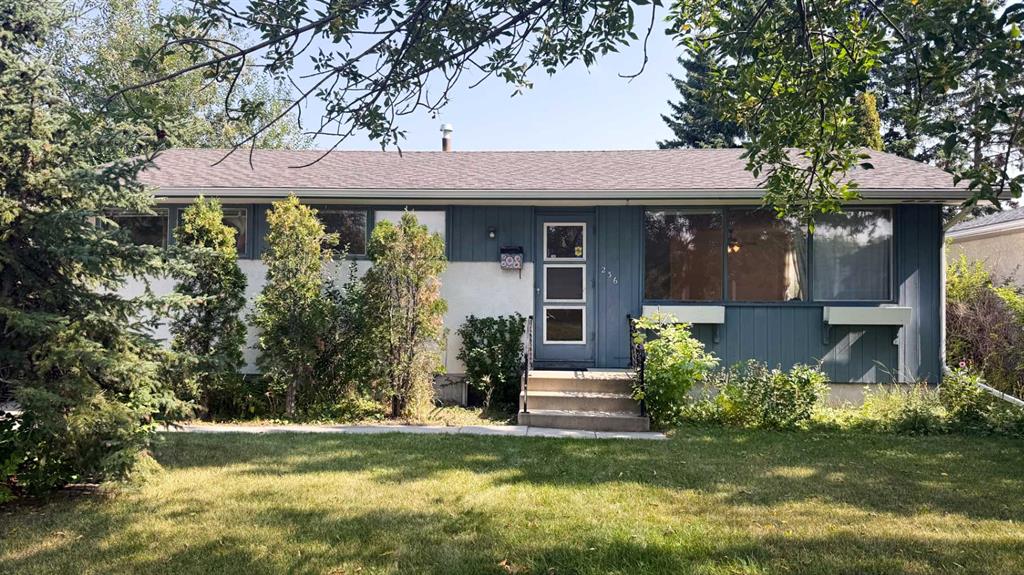 Picture of 236 Westwood Drive SW, Calgary Real Estate Listing