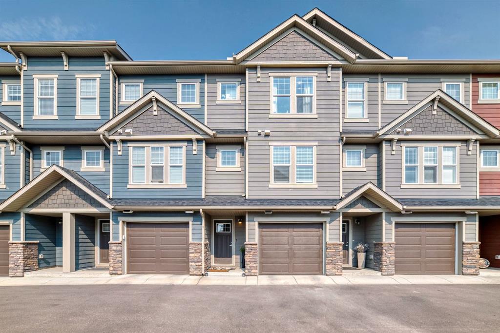 Picture of 206 Cranbrook Square SE, Calgary Real Estate Listing