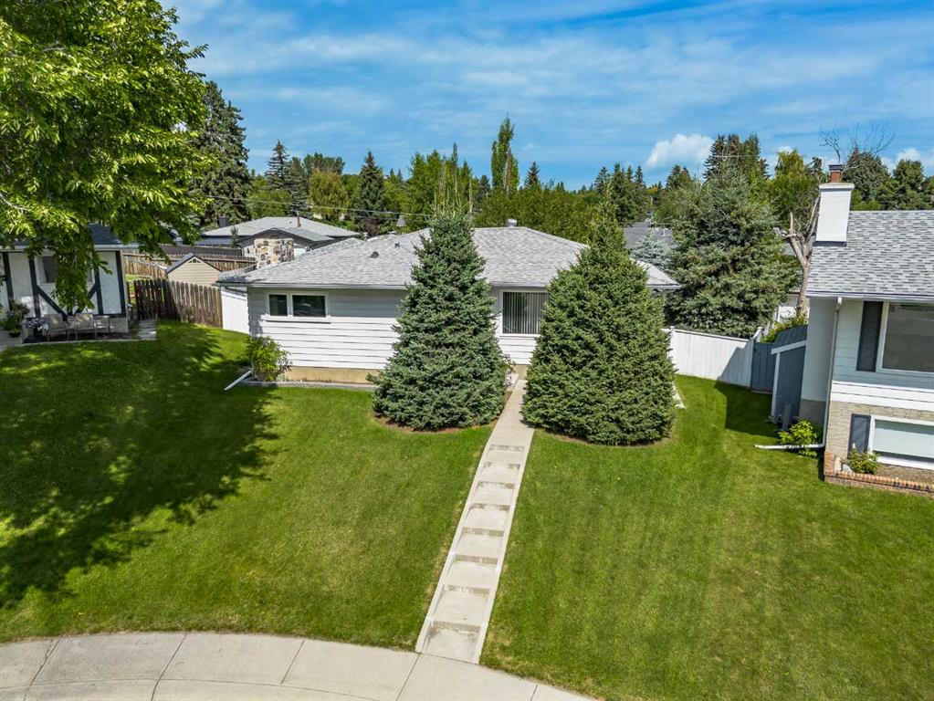 Picture of 7419 Huntertown Crescent NW, Calgary Real Estate Listing
