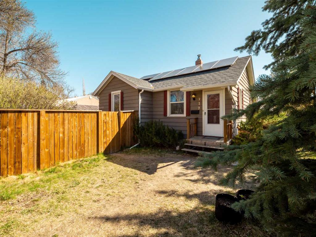Picture of 727 15 Street S, Lethbridge Real Estate Listing