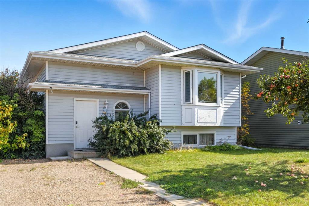 Picture of 3853, 51 avenue Close , Ponoka Real Estate Listing