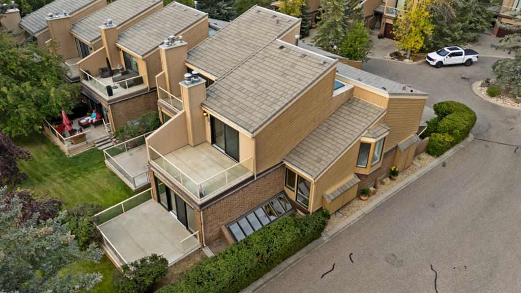 Picture of 20, 1220 Prominence Way SW, Calgary Real Estate Listing