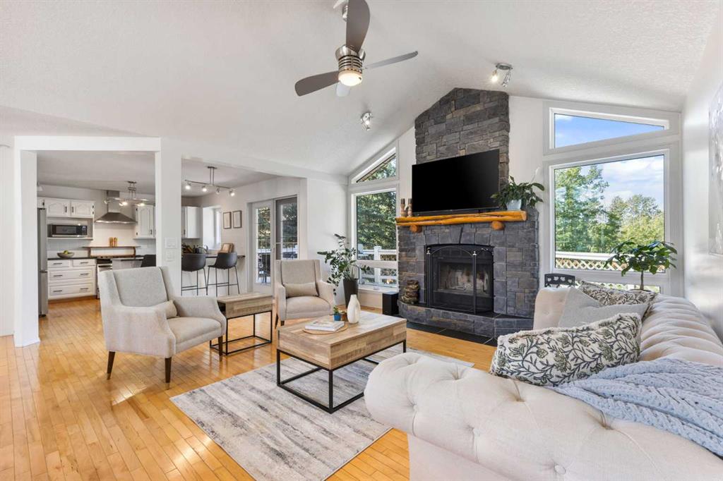 Picture of 2 Riverside Place , Cochrane Real Estate Listing
