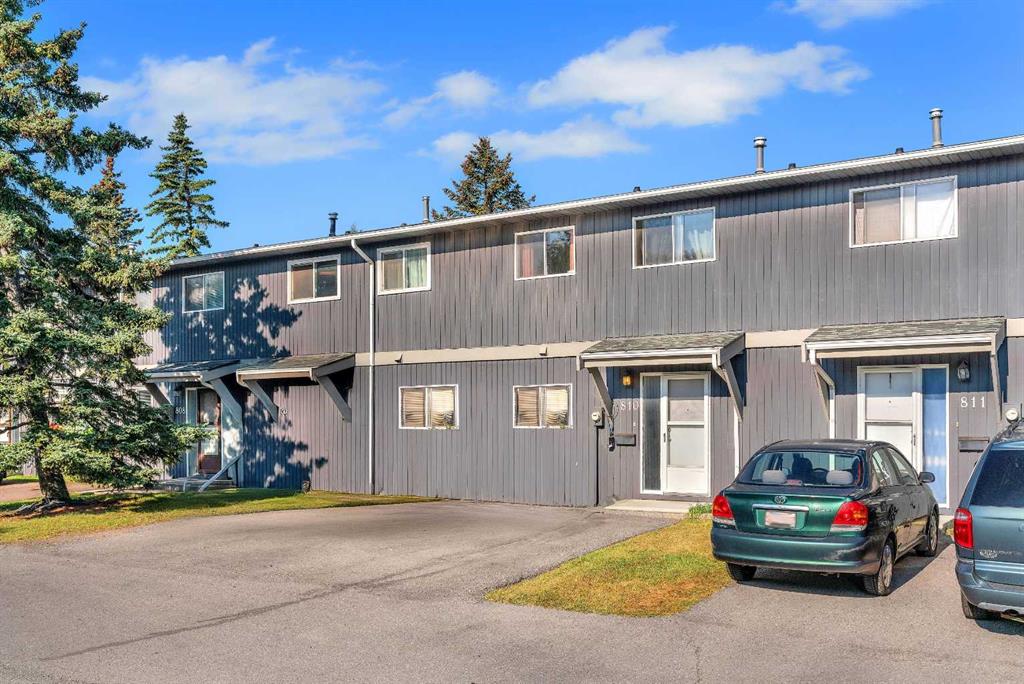 Picture of 810, 120 Silvercreek Close NW, Calgary Real Estate Listing