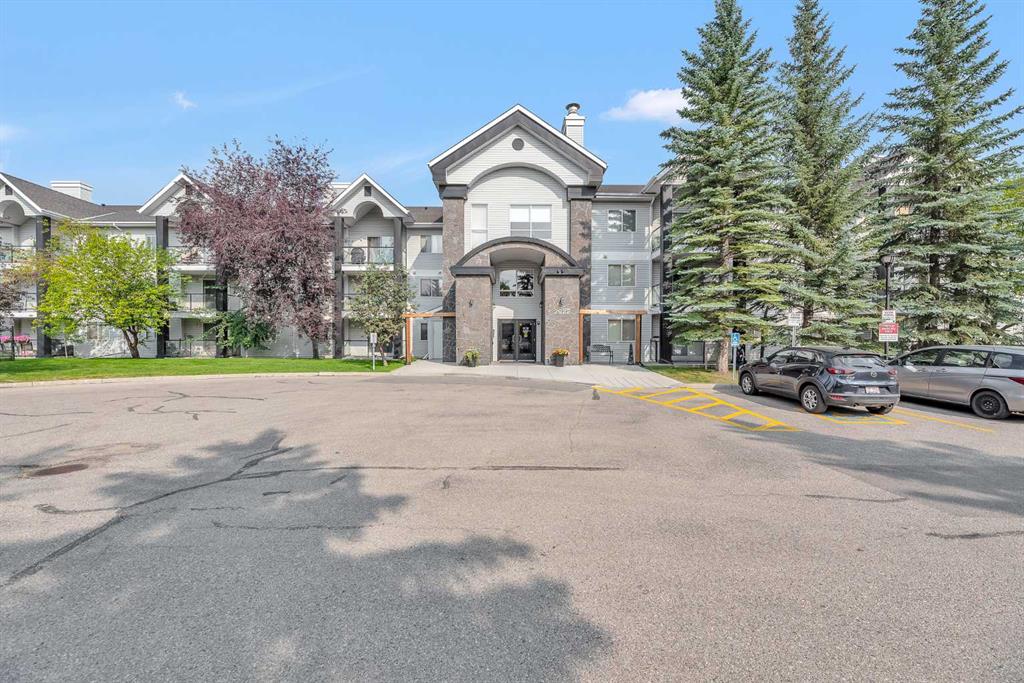 Picture of 106, 2022 Canyon Meadows Drive SE, Calgary Real Estate Listing