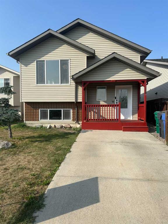 Picture of 320 Tartan Circle W, Lethbridge Real Estate Listing