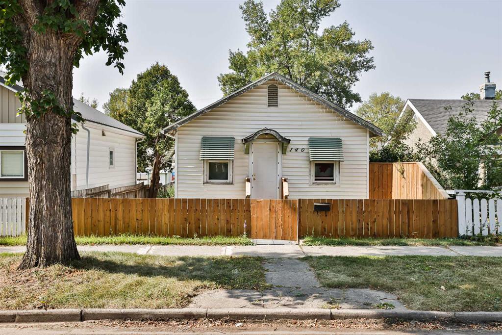 Picture of 140 20 Street N, Lethbridge Real Estate Listing