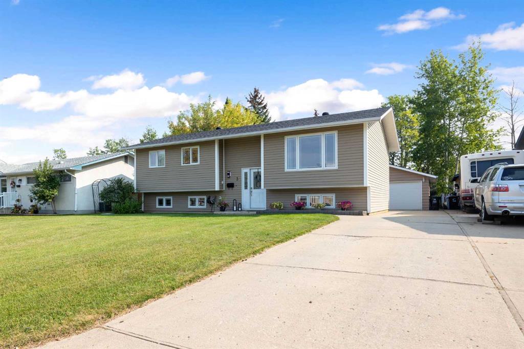 Picture of 3 MAY Crescent , Fort McMurray Real Estate Listing