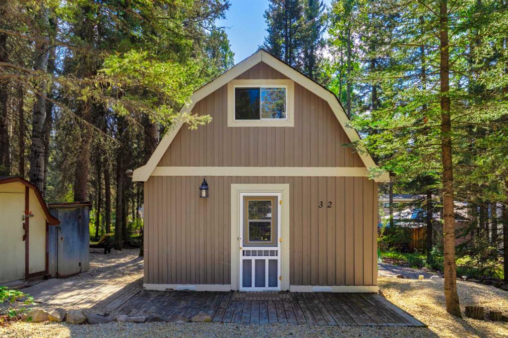 Picture of 32, 5227 Township Road 320  , Rural Mountain View County Real Estate Listing