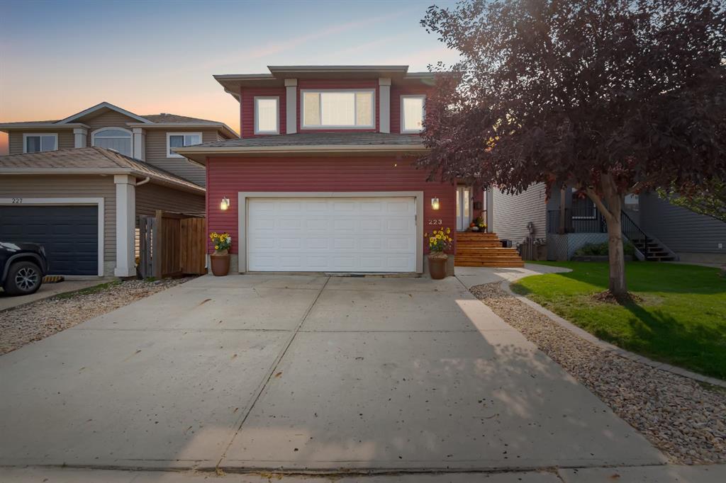 Picture of 223 Rattlepan Creek Crescent , Fort McMurray Real Estate Listing