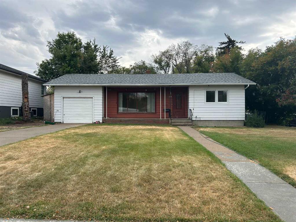 Picture of 695 6 Street SW, Medicine Hat Real Estate Listing