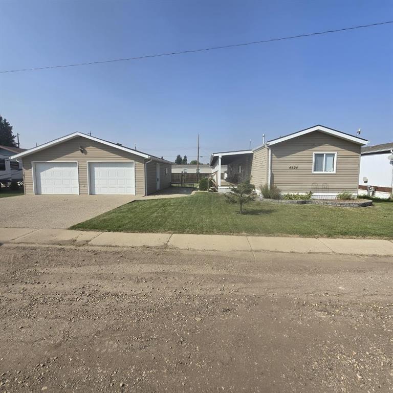 Picture of 4824 52 Street , Lougheed Real Estate Listing