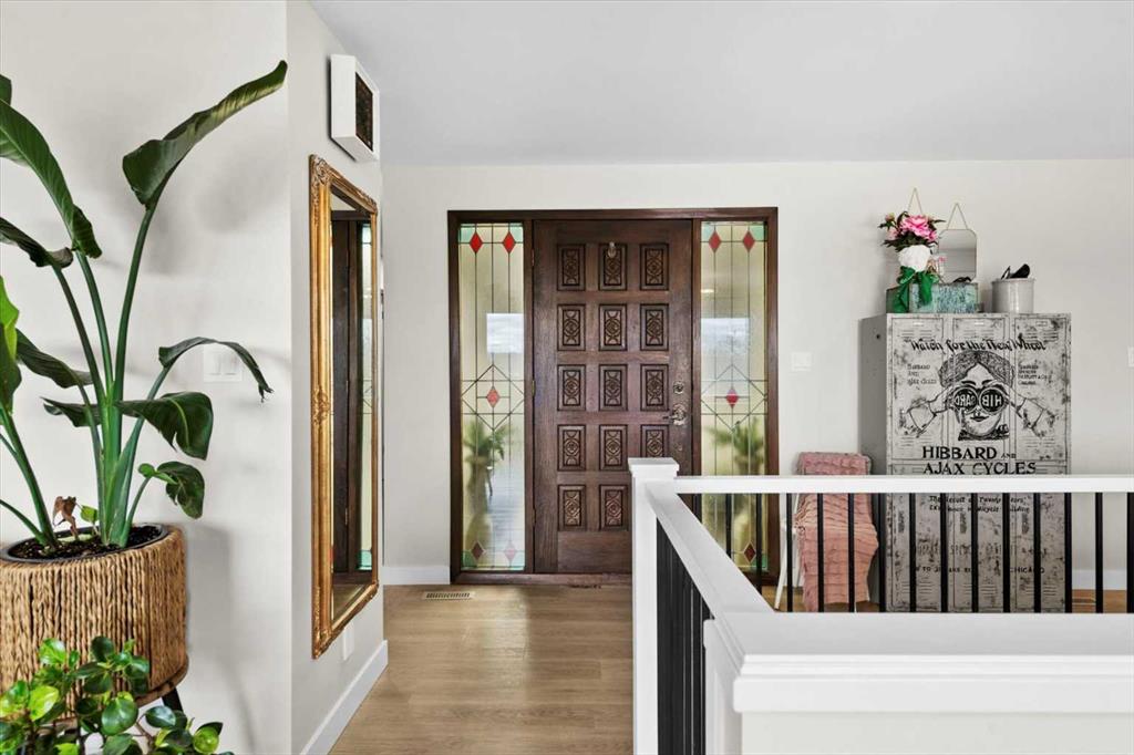 Picture of 7707 67 Avenue NW, Calgary Real Estate Listing