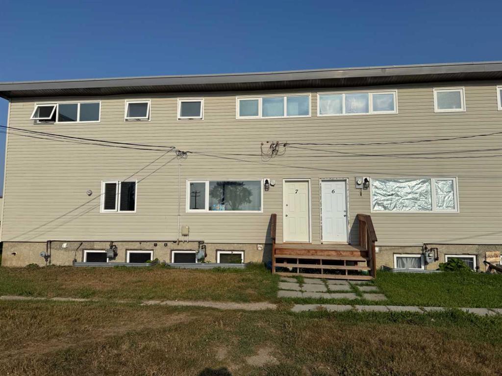 Picture of 7, 305 5 Street , Wainwright Real Estate Listing