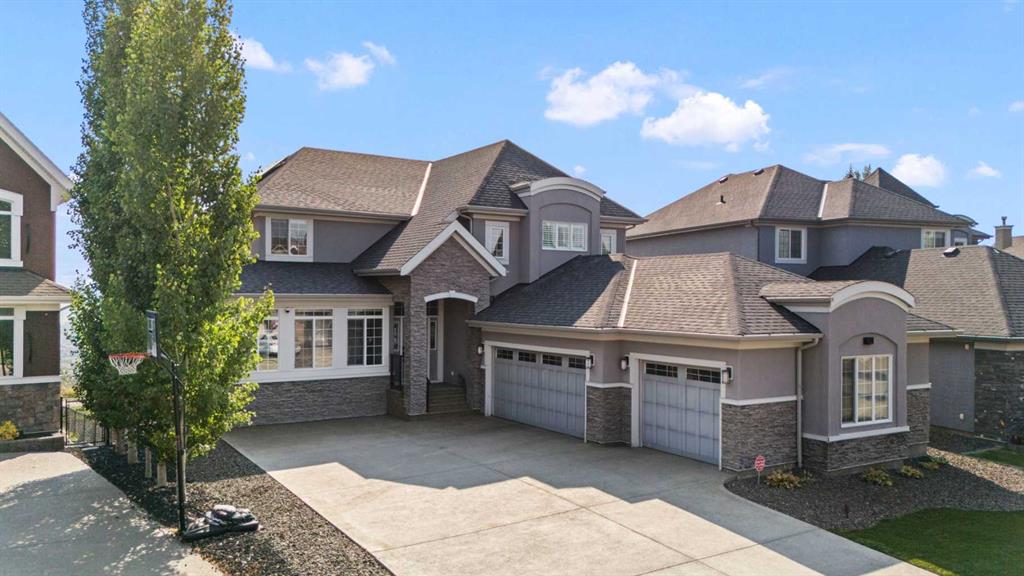 Picture of 92 Cranarch Heights SE, Calgary Real Estate Listing