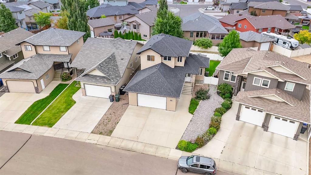 Picture of 180 Stratton Road SE, Medicine Hat Real Estate Listing