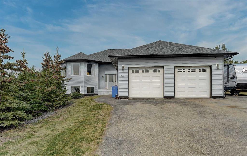Picture of 1101 Redlow Drive , Beaverlodge Real Estate Listing