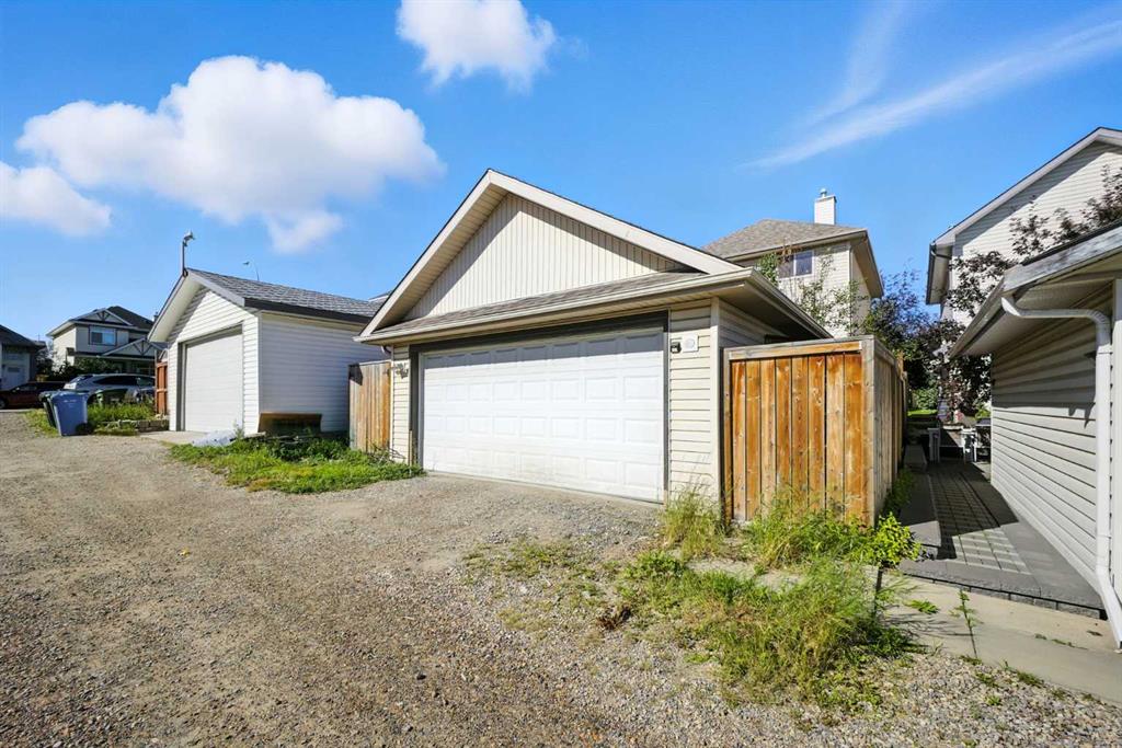 Picture of 120 Hidden Ranch Hill NW, Calgary Real Estate Listing