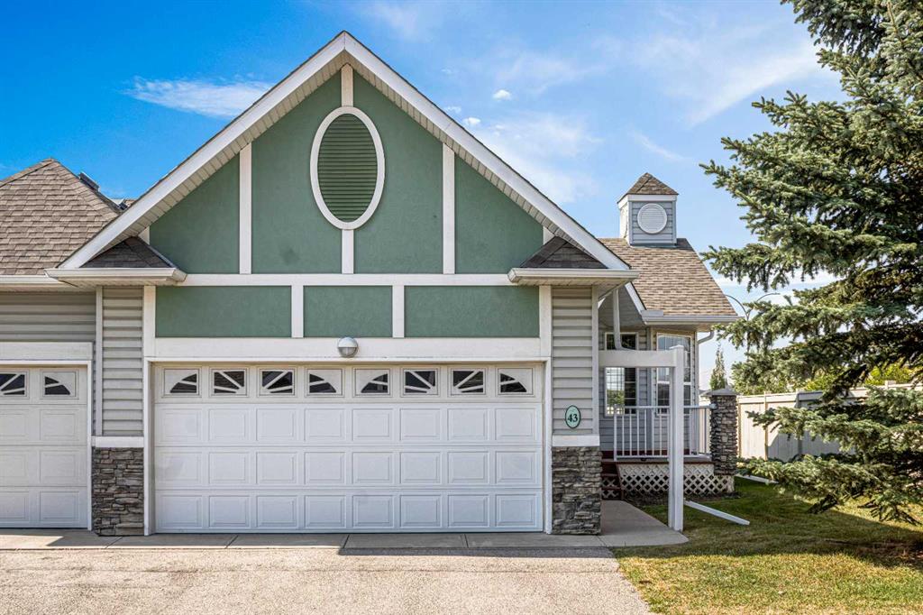 Picture of 43, 1008 Woodside Way NW, Airdrie Real Estate Listing