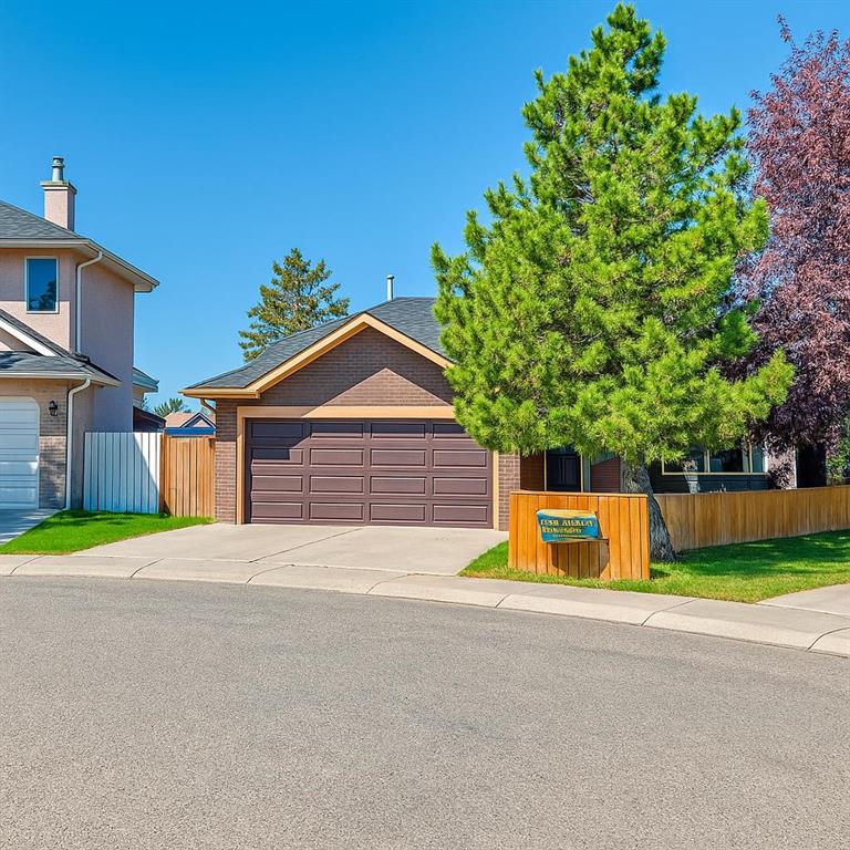 Picture of 52 MARTINGLEN Place NE, Calgary Real Estate Listing