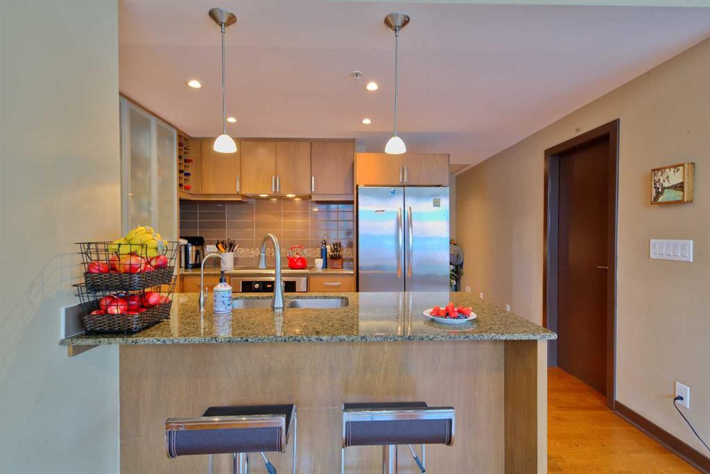 Picture of 1007, 888 4 Avenue SW, Calgary Real Estate Listing
