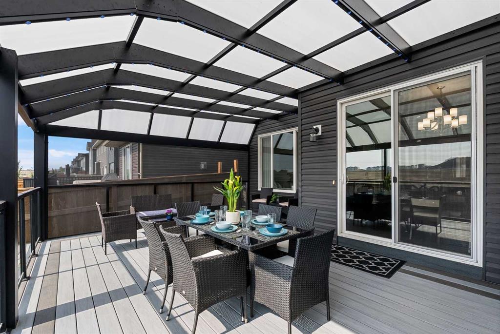 Picture of 211 Willow Place , Cochrane Real Estate Listing