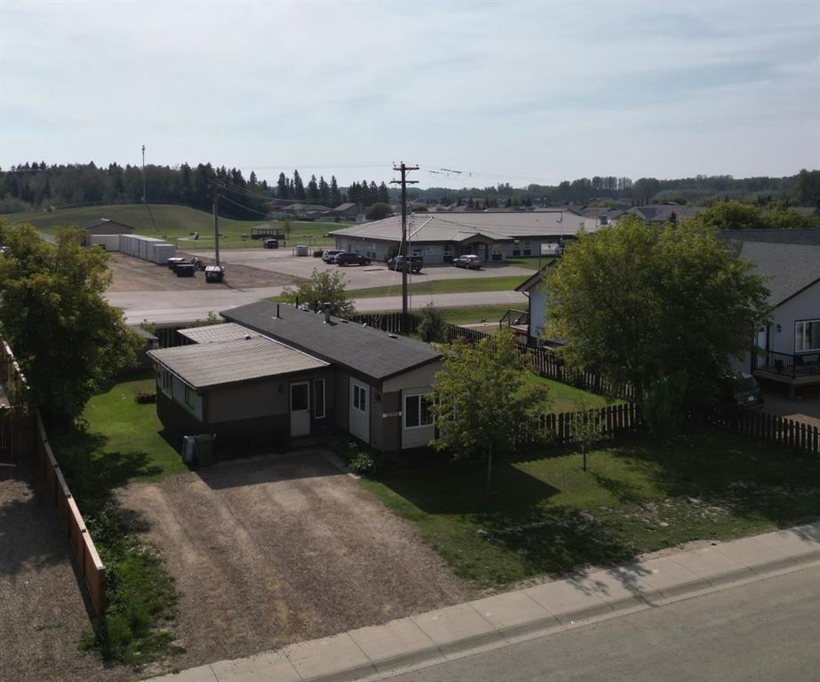 Picture of 10013 95 Ave  , La Crete Real Estate Listing