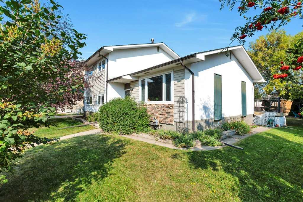 Picture of 5436 53 Avenue , Lacombe Real Estate Listing