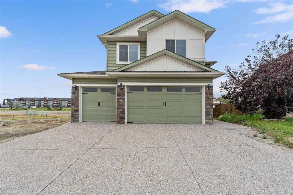 Picture of 17 Lakes Estates Circle , Strathmore Real Estate Listing