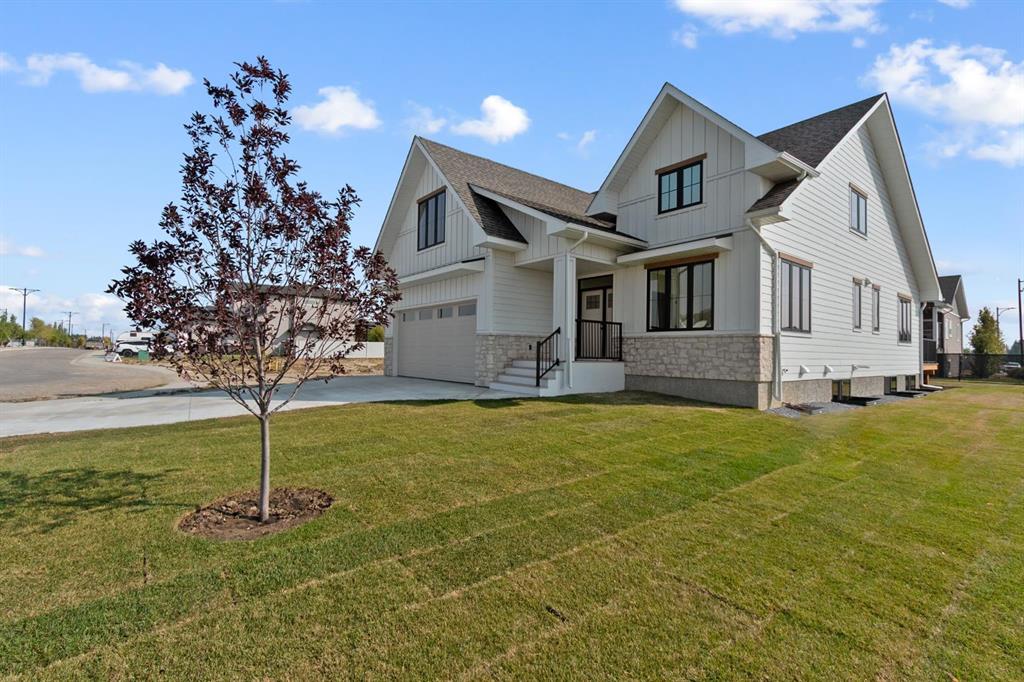 Picture of 39 Williams Avenue , Olds Real Estate Listing