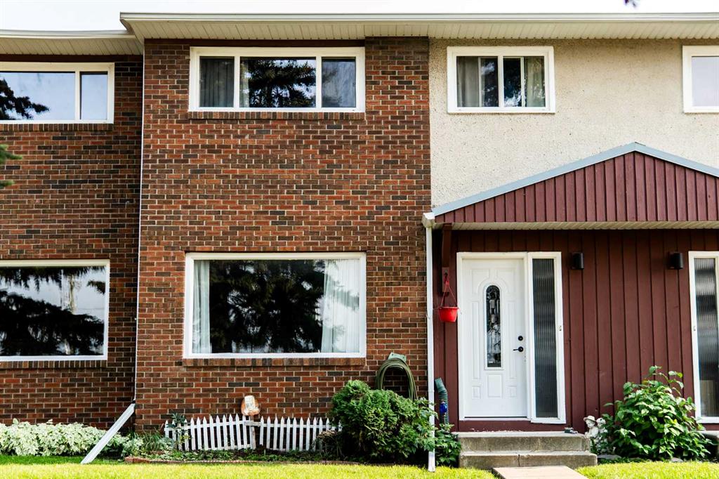 Picture of 30, 441 Switzer Drive , Hinton Real Estate Listing
