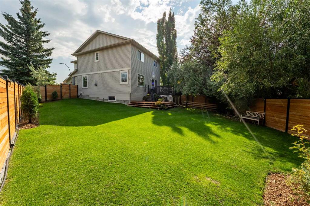 Picture of 76 Cranfield Place SE, Calgary Real Estate Listing