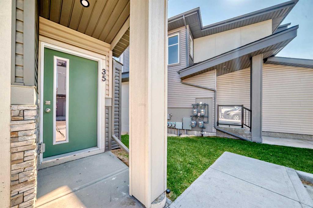 Picture of 35 Spring Creek Common SW, Calgary Real Estate Listing