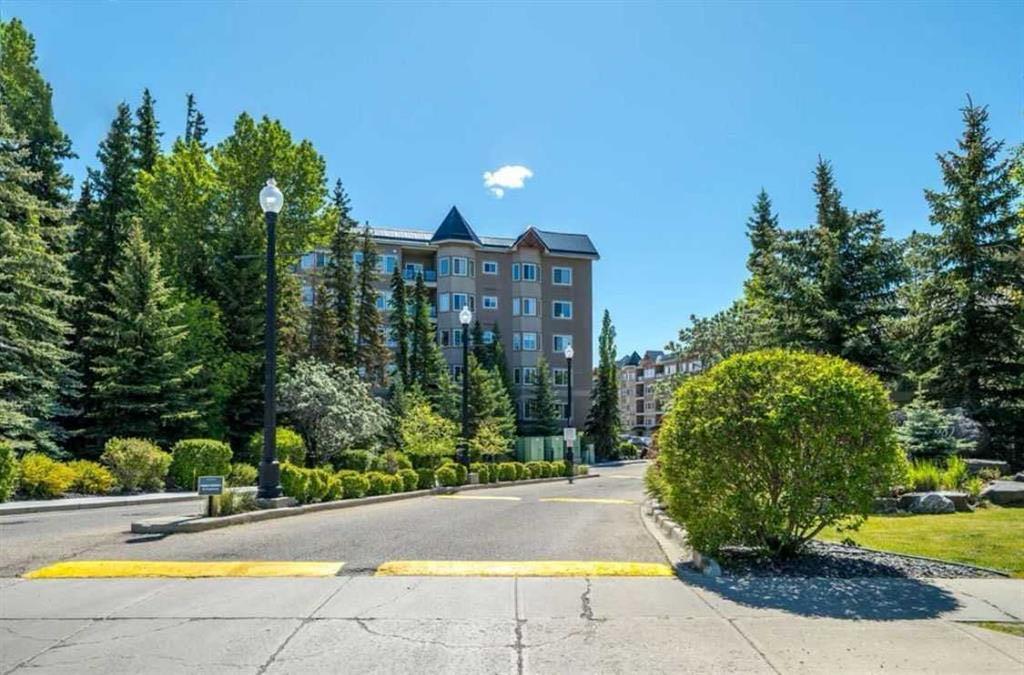 Picture of 202, 10 Discovery Ridge Close SW, Calgary Real Estate Listing