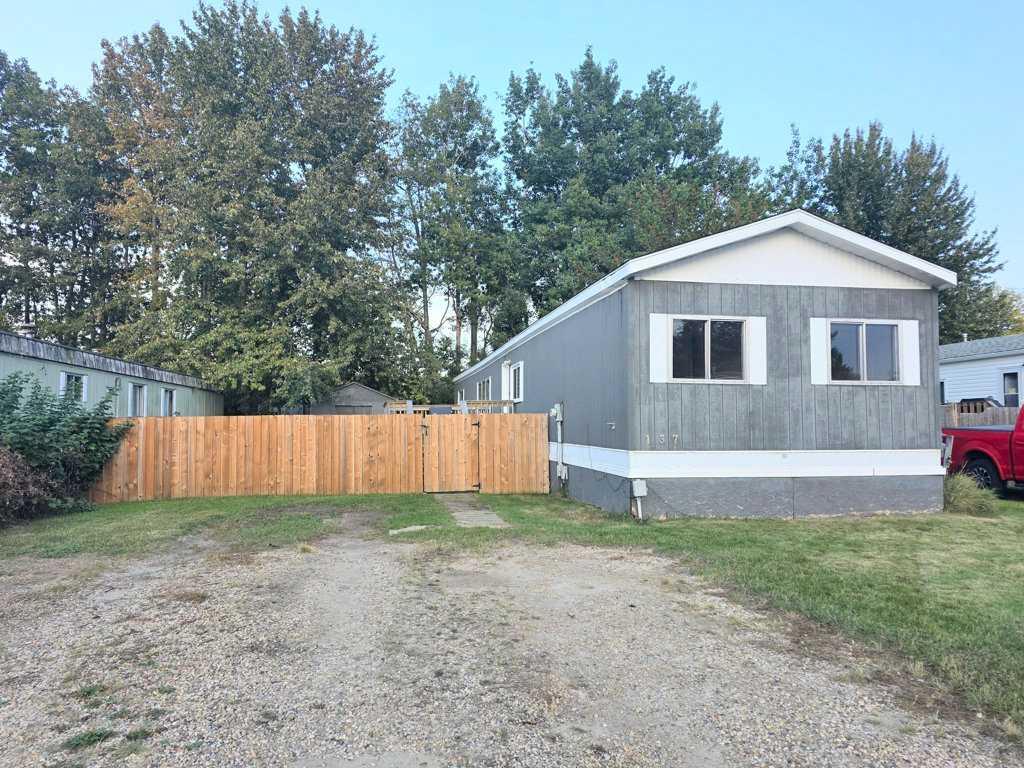 Picture of 137 8 Street SW, Slave Lake Real Estate Listing