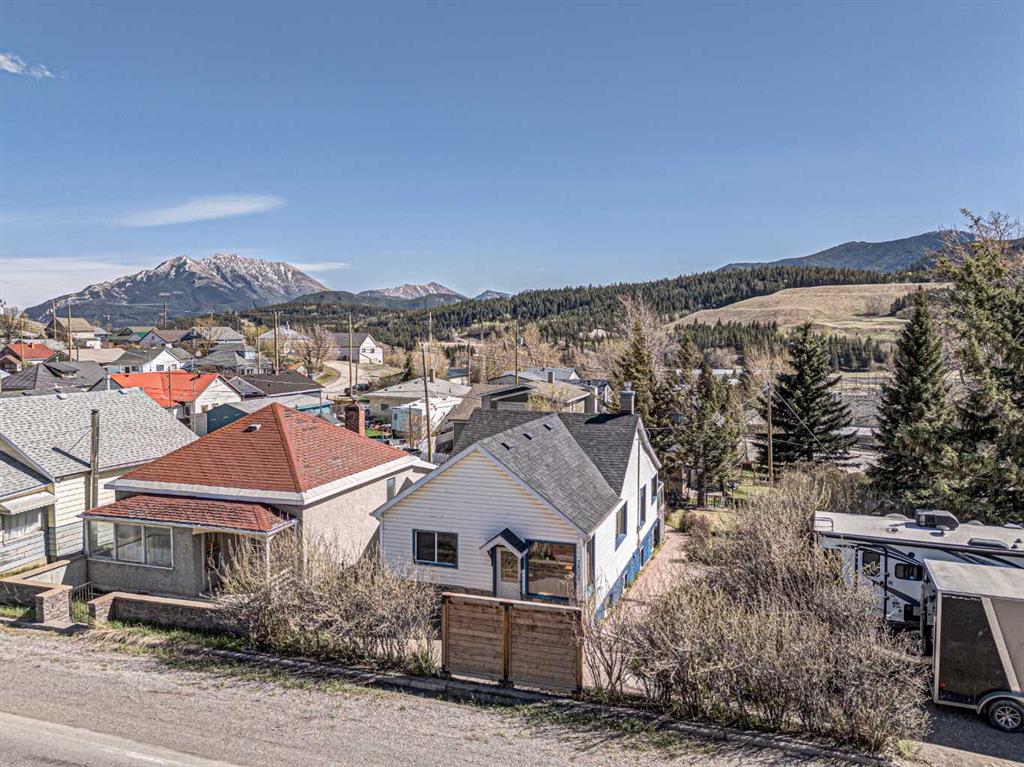 Picture of 7806 20 Avenue , Coleman Real Estate Listing