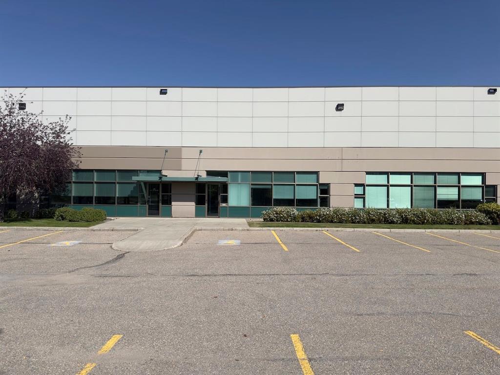 Picture of 110, 2730 39 Avenue NE, Calgary Real Estate Listing