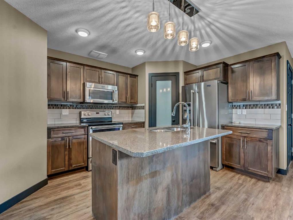 Picture of 47 Southlands Boulevard SE, Medicine Hat Real Estate Listing