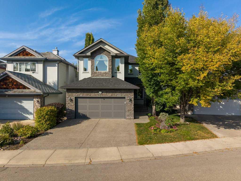 Picture of 136 Cranwell Crescent SE, Calgary Real Estate Listing