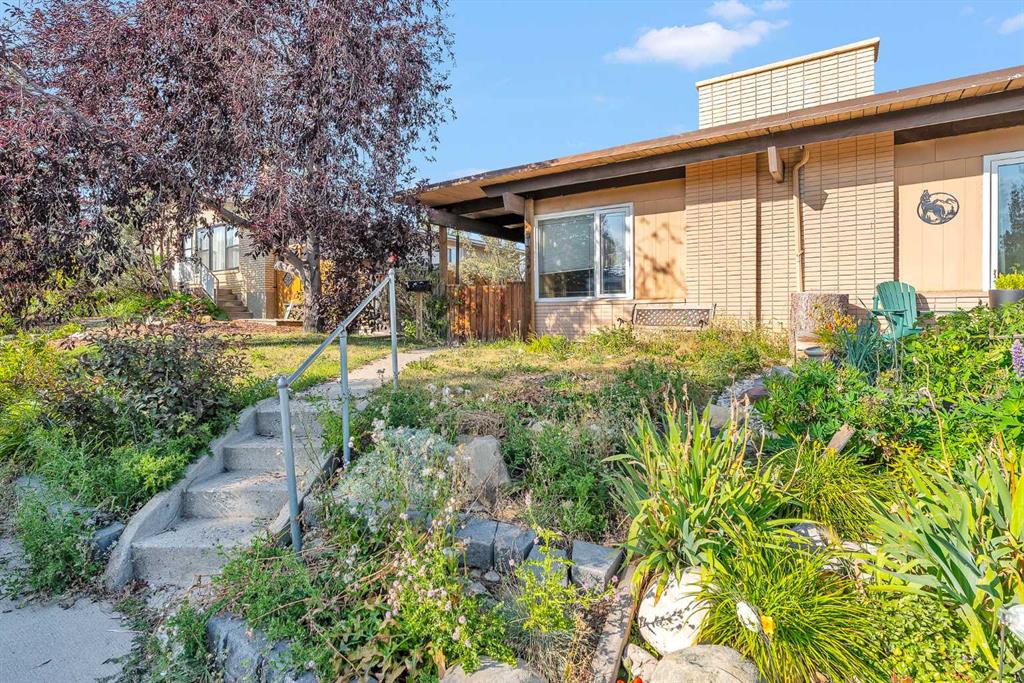 Picture of 28 Hilton Avenue NW, Calgary Real Estate Listing